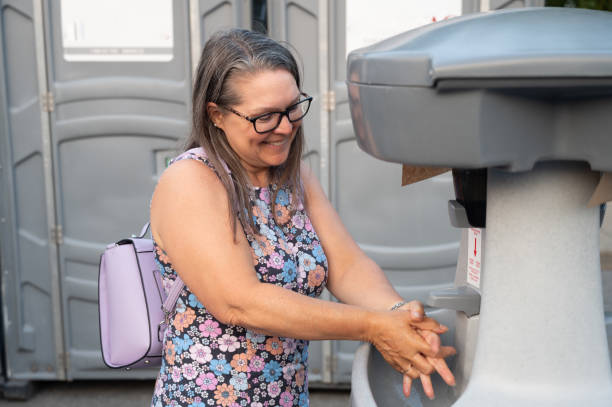 Best Portable toilet rental cost  in Edmond, OK